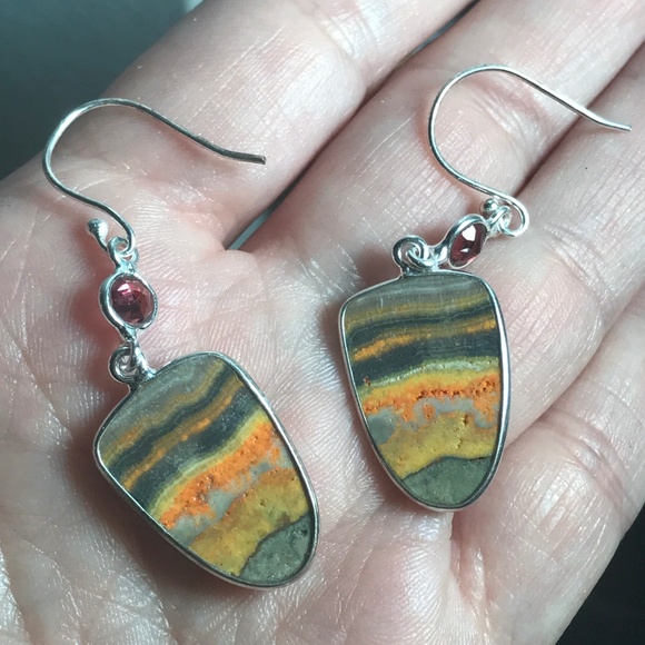 Sterling Silver JASPER Bumble Bee GARNET Earrings! 925 NEW So Beautiful - Picture 3 of 3